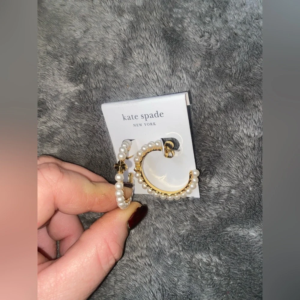BNWT Kate Spade NY Flower Pearl Hoops $118